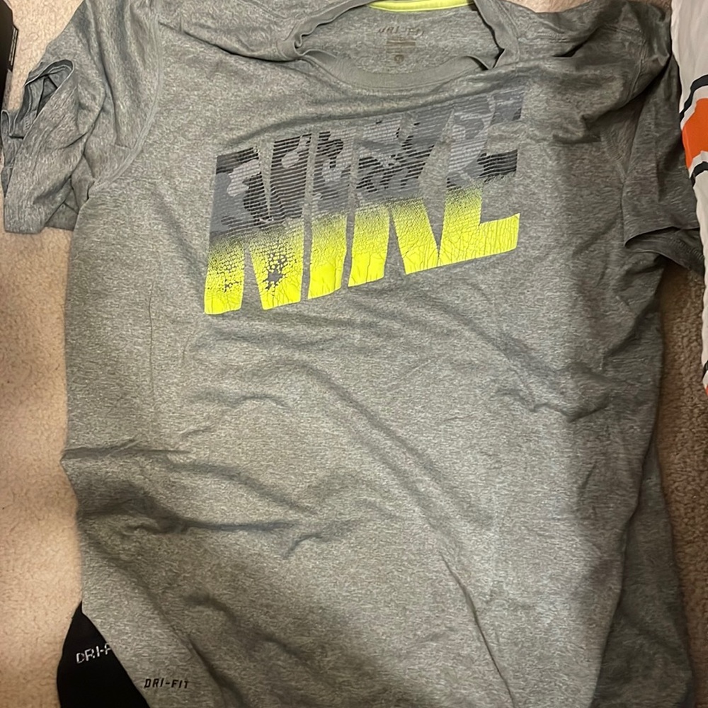 Nike t shirt